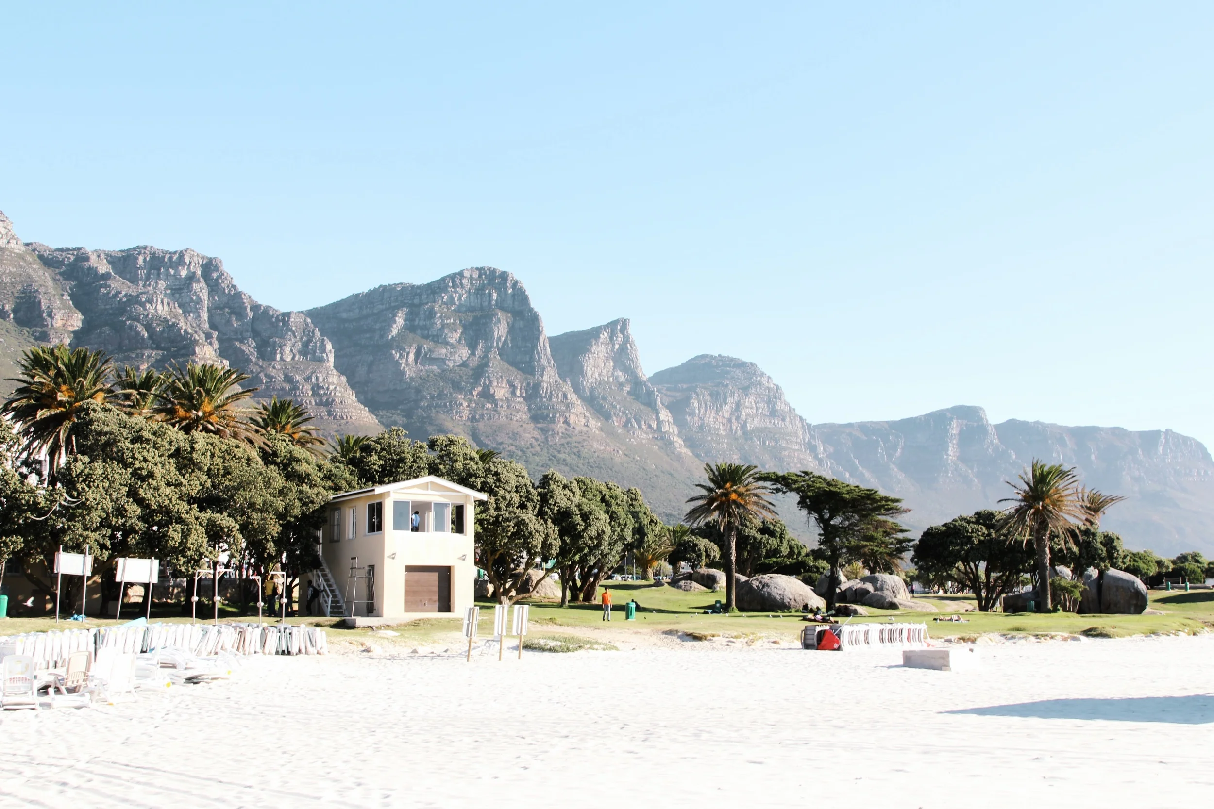 After our hike up Table Mountain, we had lunch with this view of the beach! I love how the mountains sort of encircle the city and close it off from everything else. It was super windy and the water was way too cold to swim in, but I wasn't complaining because being anywhere where the temperature was above -10C in January was amazing, especially when you're from Montreal. 