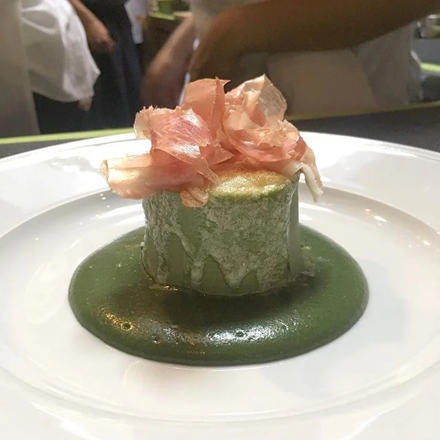 #course2
We couldn’t be more excited to have a Michelin Chef in Aspen! Celebrating Chef Matt Accarrino’s residency at @chefsclubaspen in the @stregisaspen June 15 - September 6. DM for custom VIP Michelin tours worldwide. @aspentraveladvisors @expeditionbucketlist @foodandwine @spqrfillmore #FoodandWine #foodandwineclassic #aspenfoodandwine #foodandwineaspen #aspen #travelforfood #experientialtravel #foodtravel #virtuoso #travelbetter #travelwell #soignefood #artofplating #luxurytravel #culinarytravel #culinarytour #luxurydining #luxuryhotel #luxuryrestaurant #luxurytours #luxurytour #luxurytrip #luxurytraveler
#🍝 @mattaccarrino
・・・
nettle pasta rotolo, bufala mozzarella, smoked ham. on the menu tonight @spqrfillmore