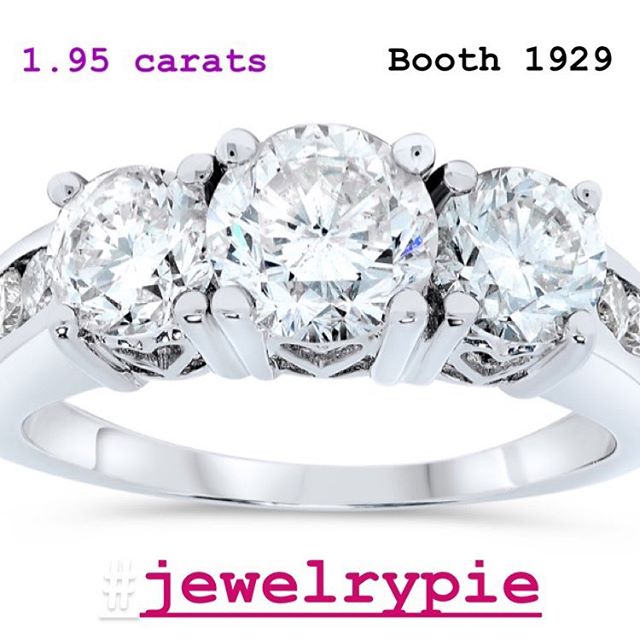 @jewelry.pie @jis_show #platinum #diamondring #pastpresentfuture #threestonering #threestonediamondring #anniversarygift #anniversaryring #jewelrypie #jisshow