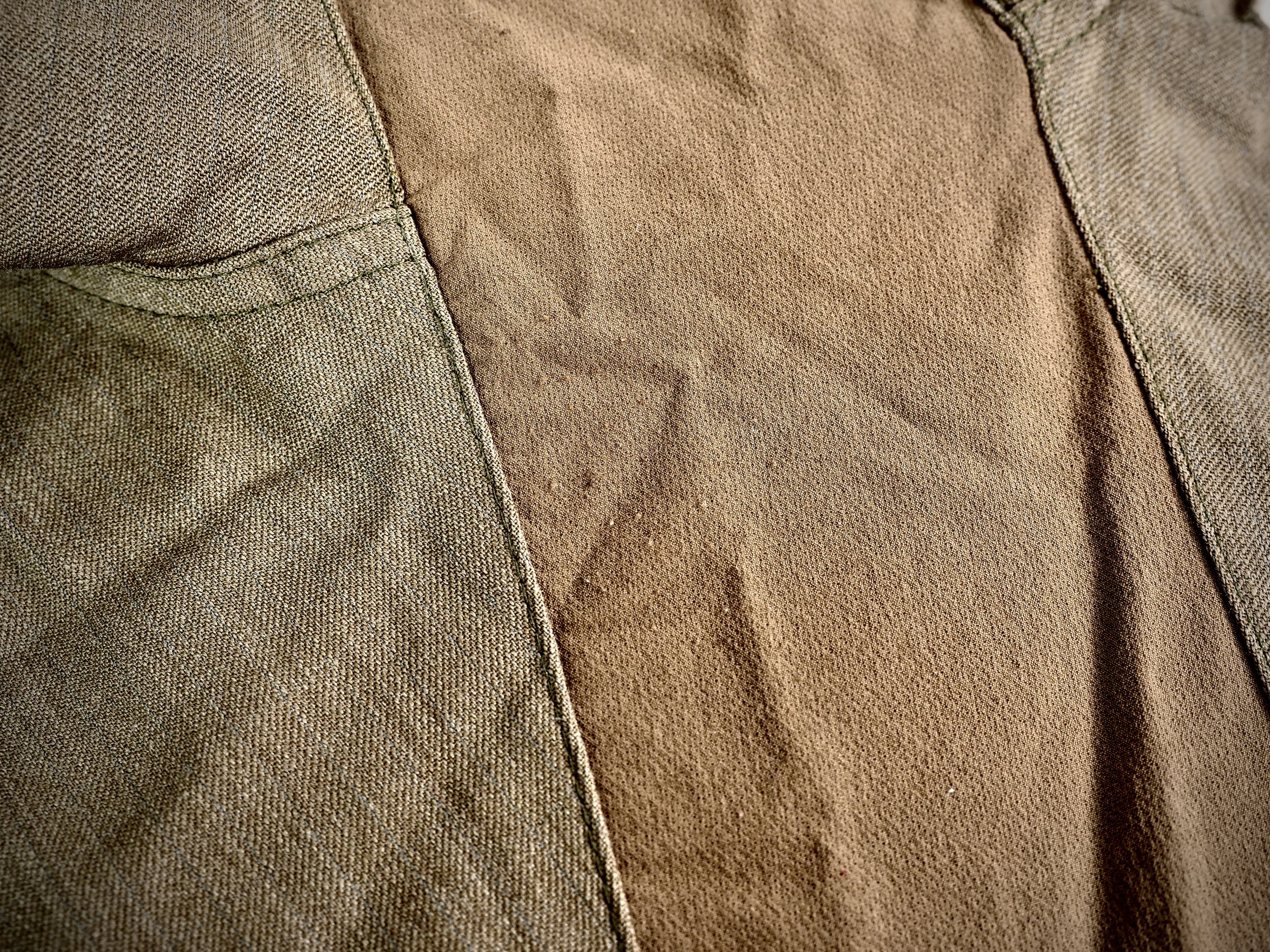 A close up of the stretch panel of the Kanab. You can see some of the fabric balling up which makes me wonder how long they'll last.
