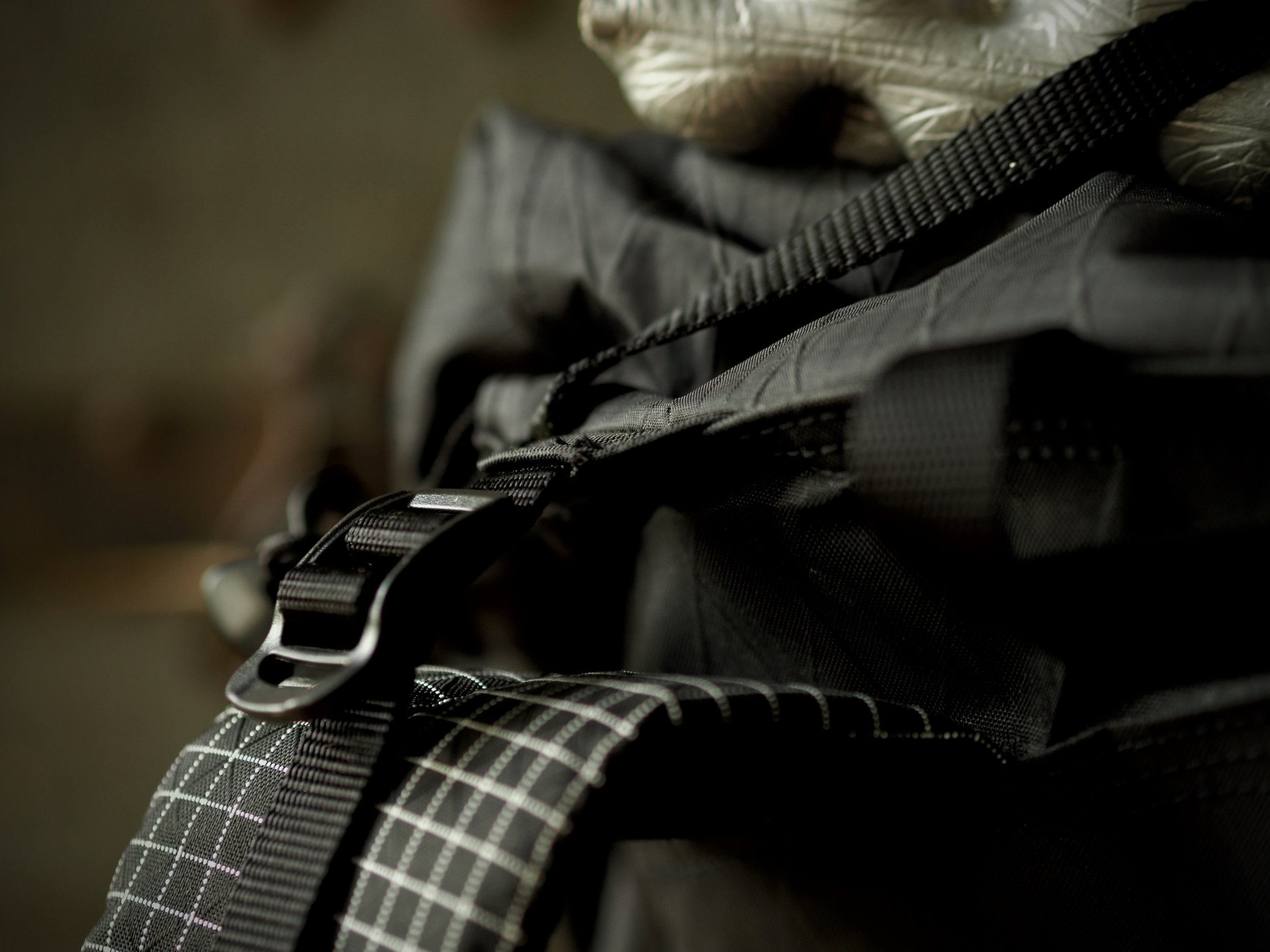 Up close look at the load lifters. They provide just enough help to prevent the pack from pulling back.
