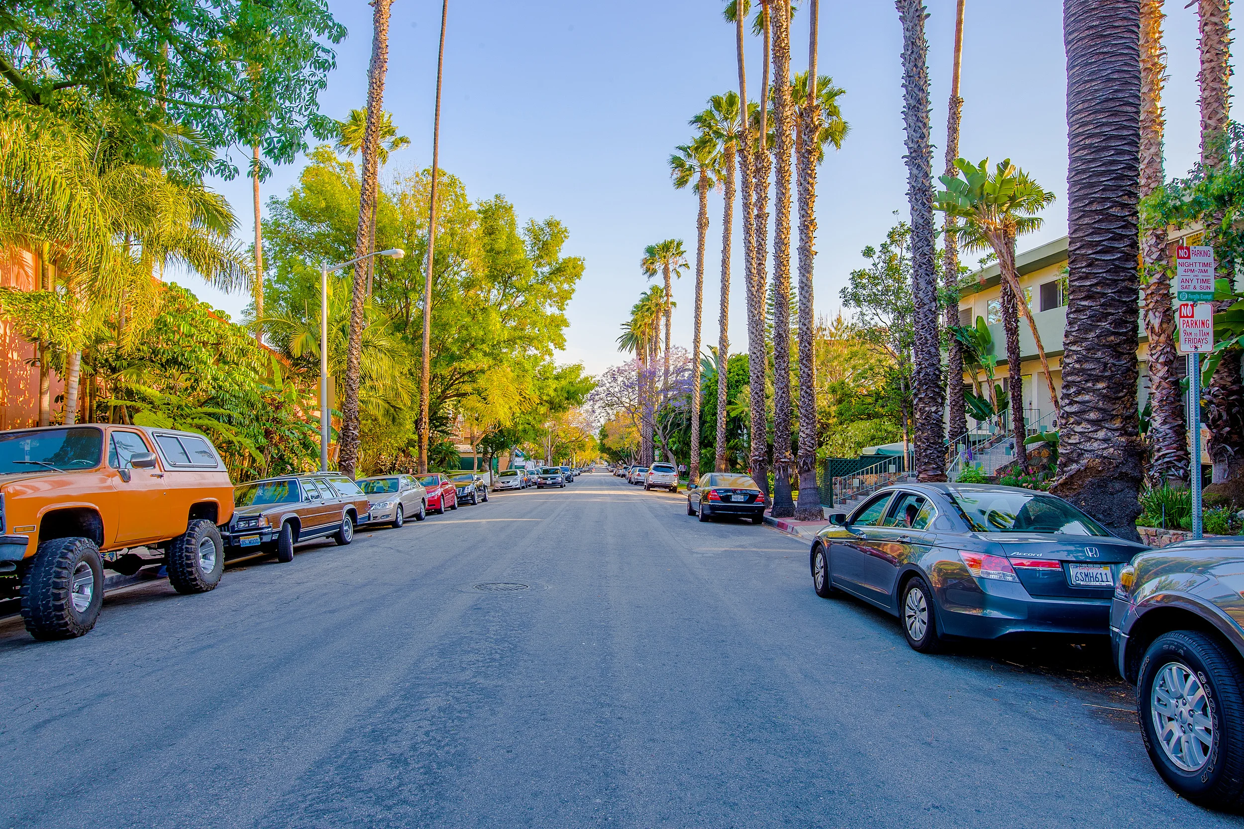 1345NHayworthAve101-022.jpg
