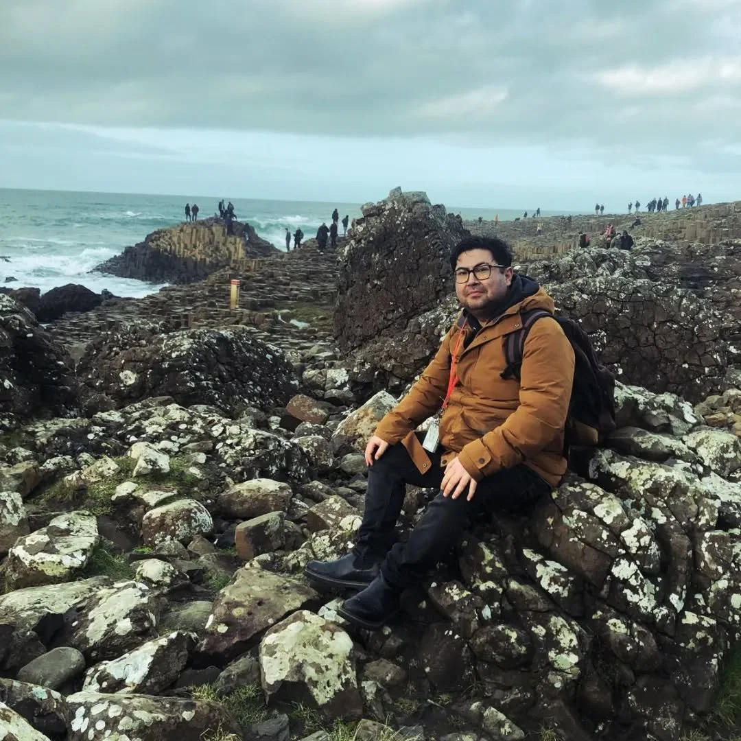 A picture of me at the Giant's cosway.

#northernirelandtourism #berlinartist #chrisyoheitokunaga #lauracorallini #giantscosway