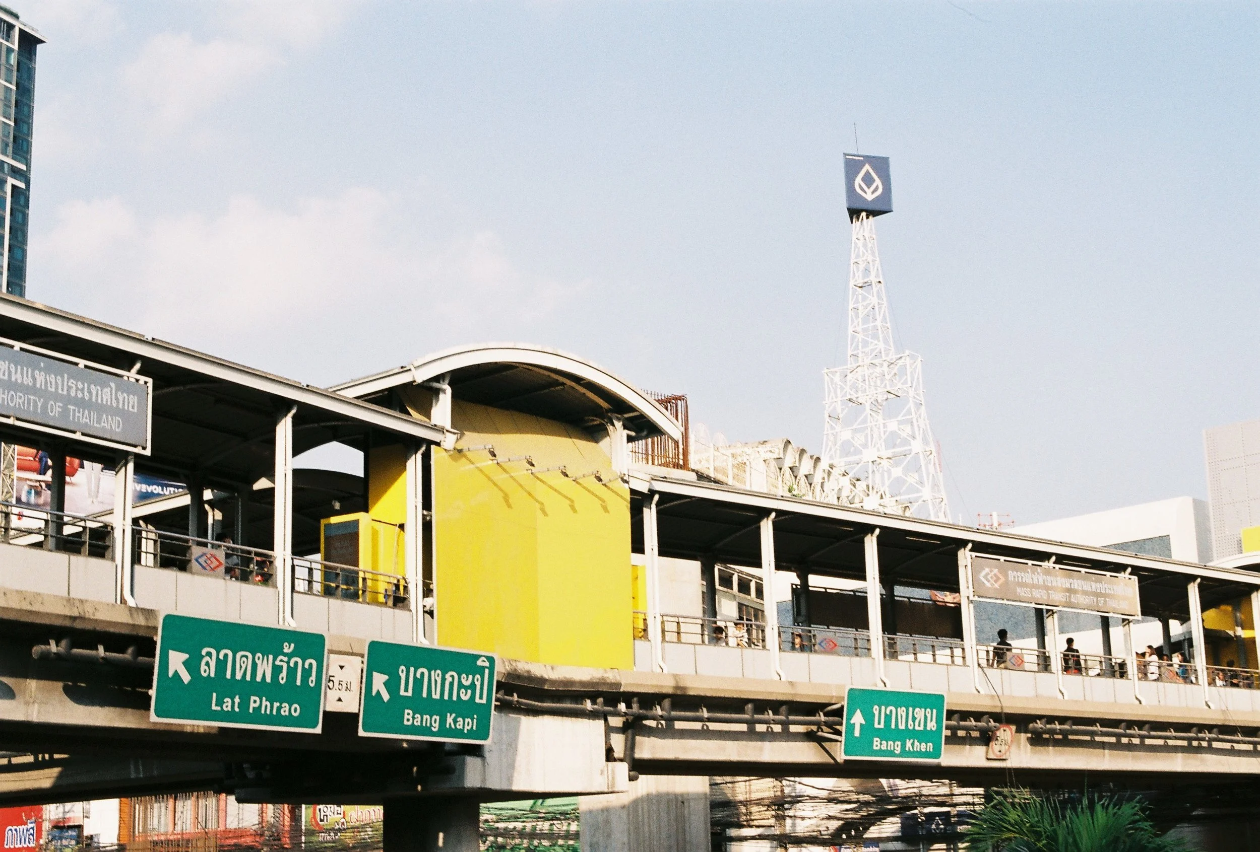 Phahonyothin skywalk