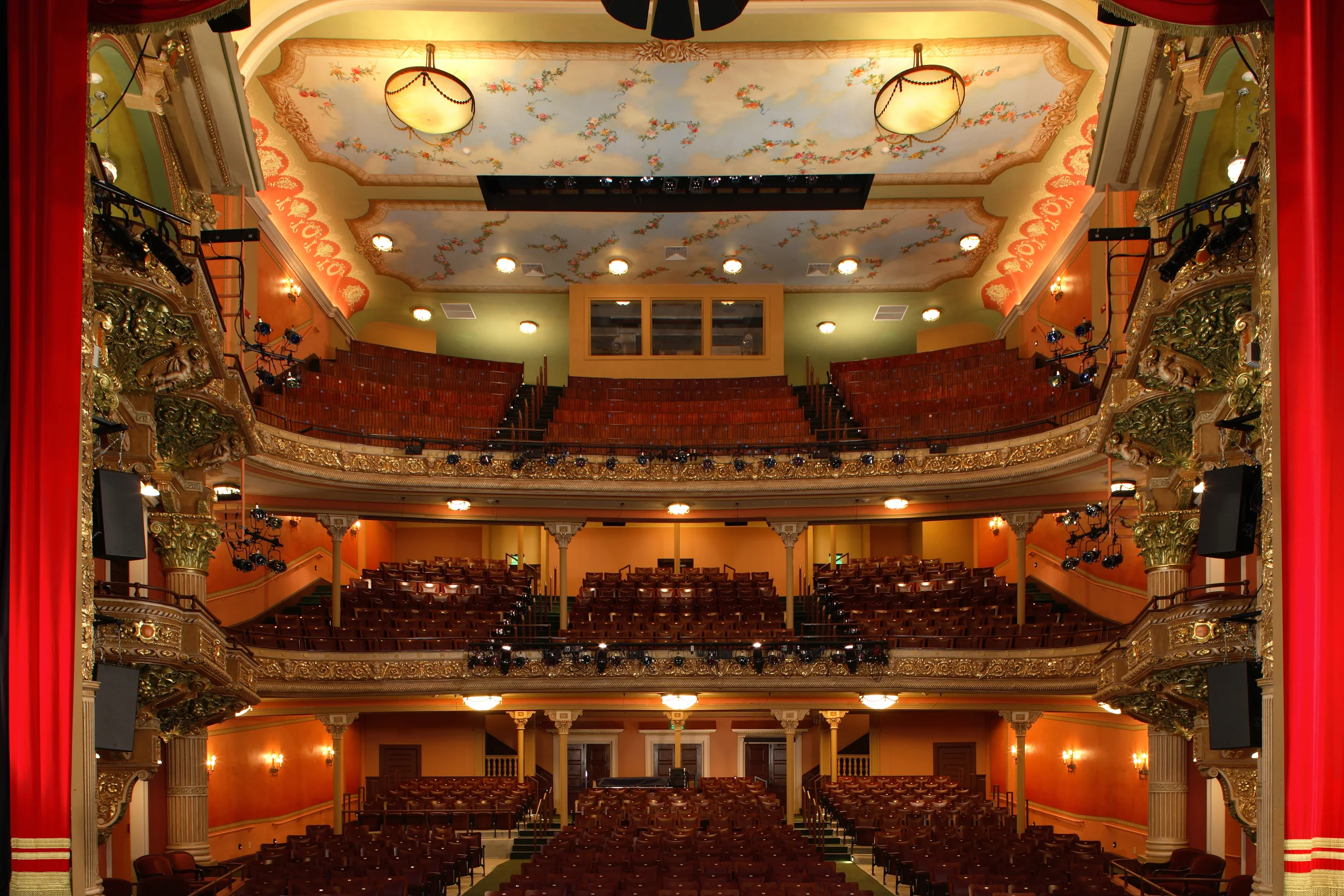 COLONIAL THEATRE