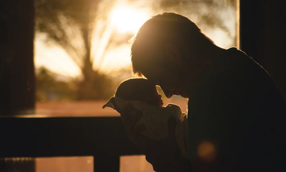 Pai, a maneira que você se relaciona com a sua filha vai ensinar a ela o que buscar em um homem