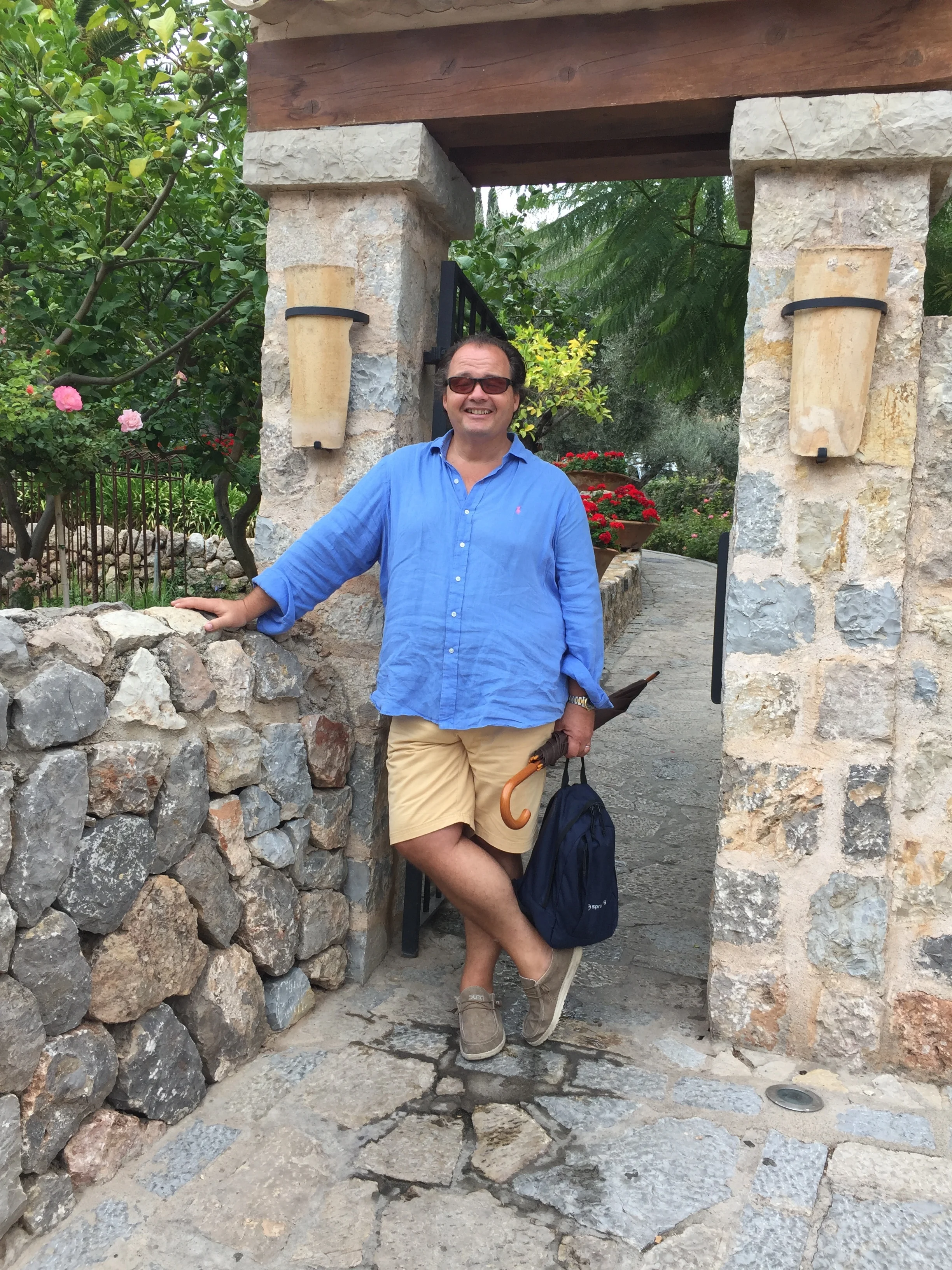 Mr B outside La Residencia