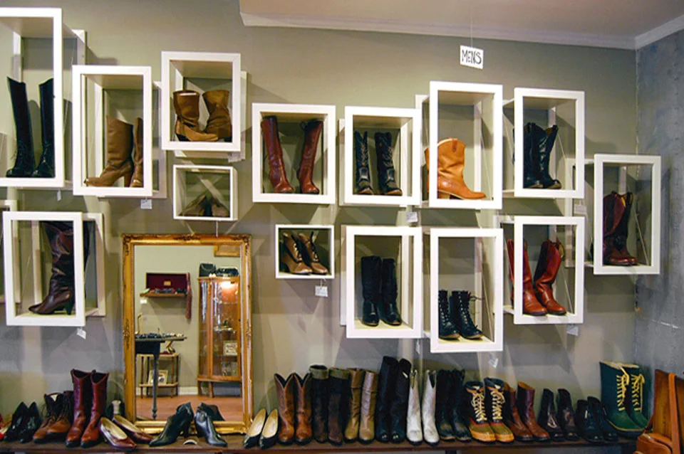 PUSS N' BOOTS BOUTIQUE