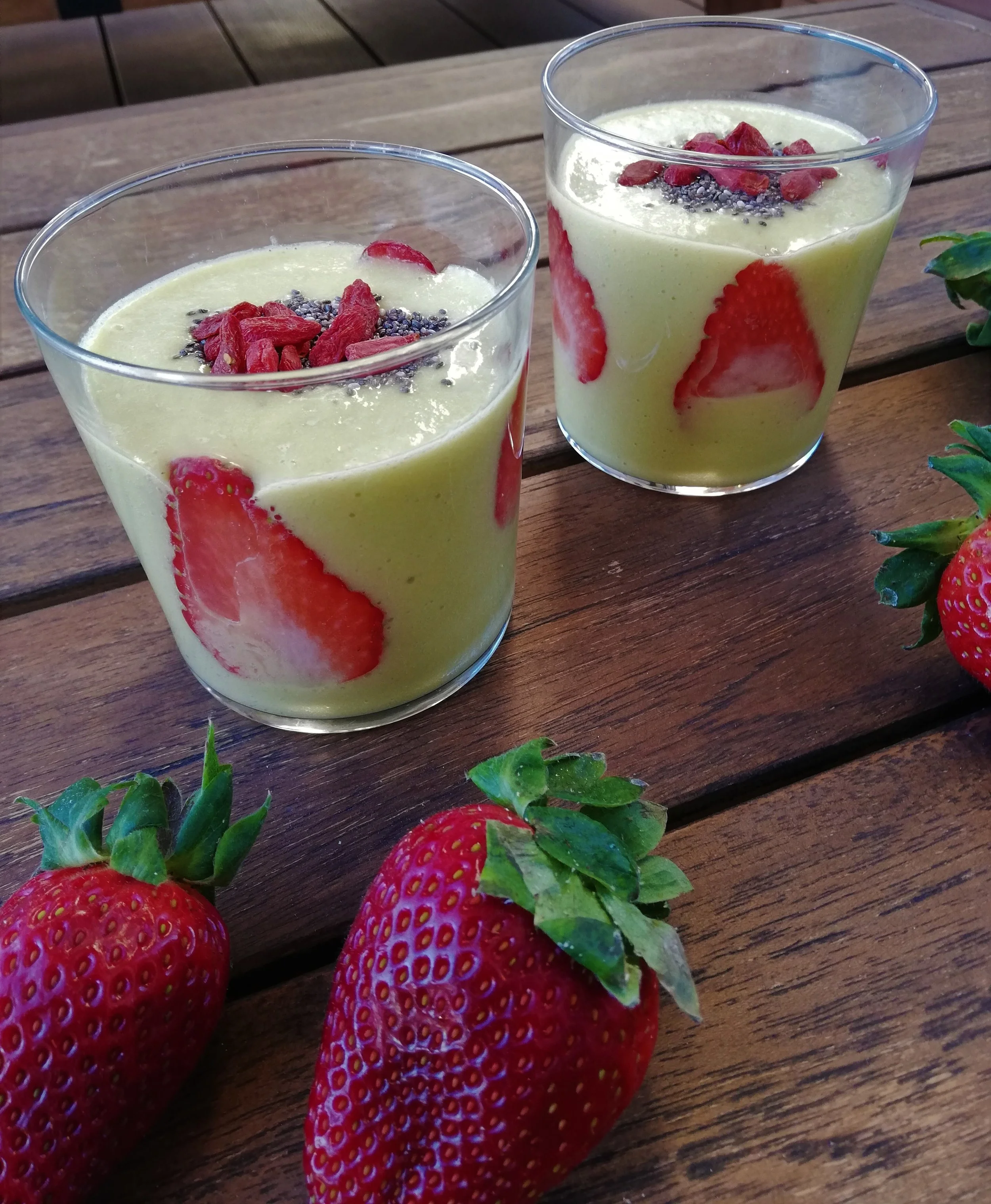 Smoothie naranja, mango & fresas.jpg