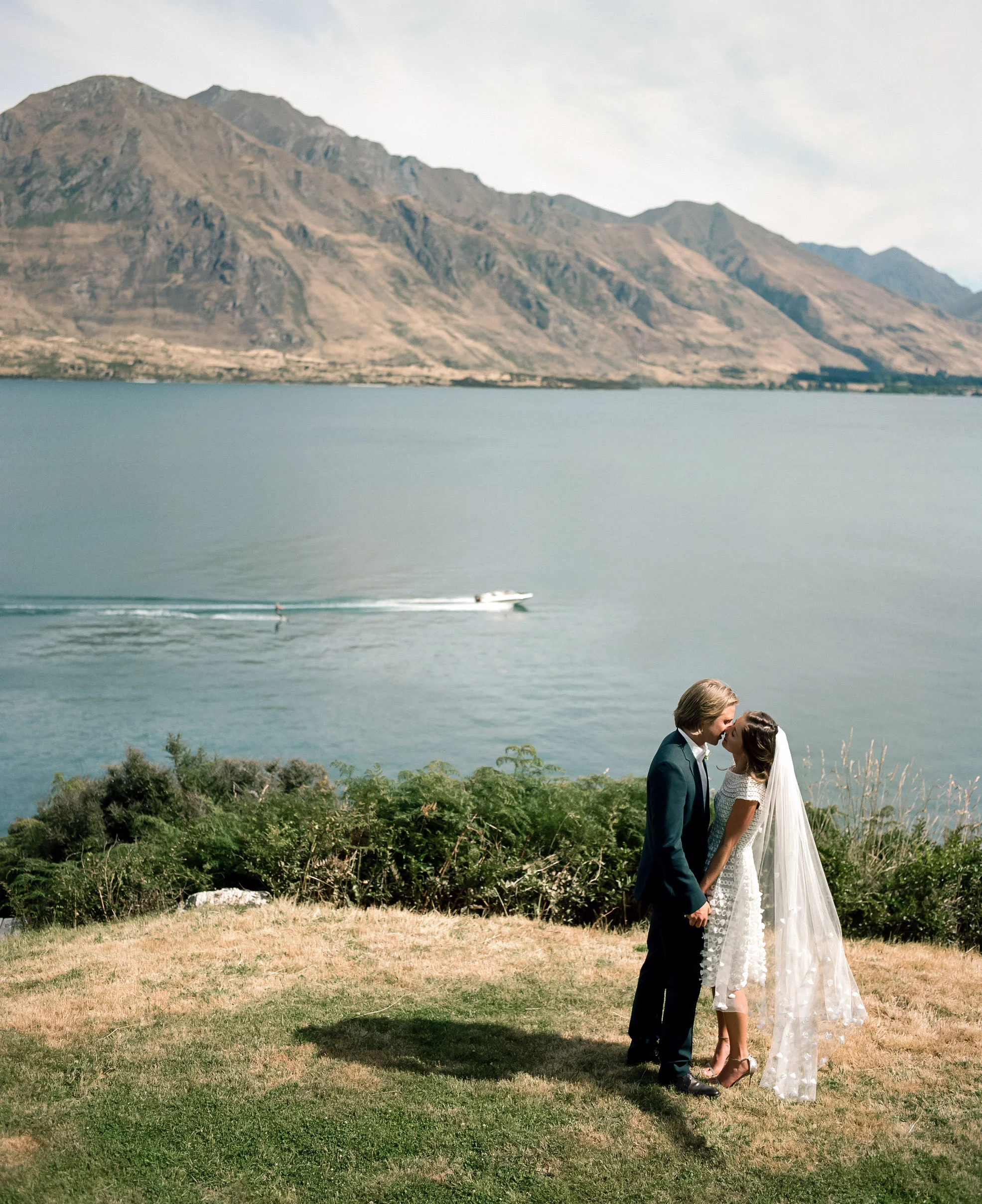 Summer_bride_lakewanaka.jpg