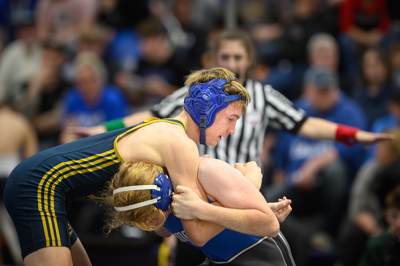 HLWRESTLE2324-1-77.jpg