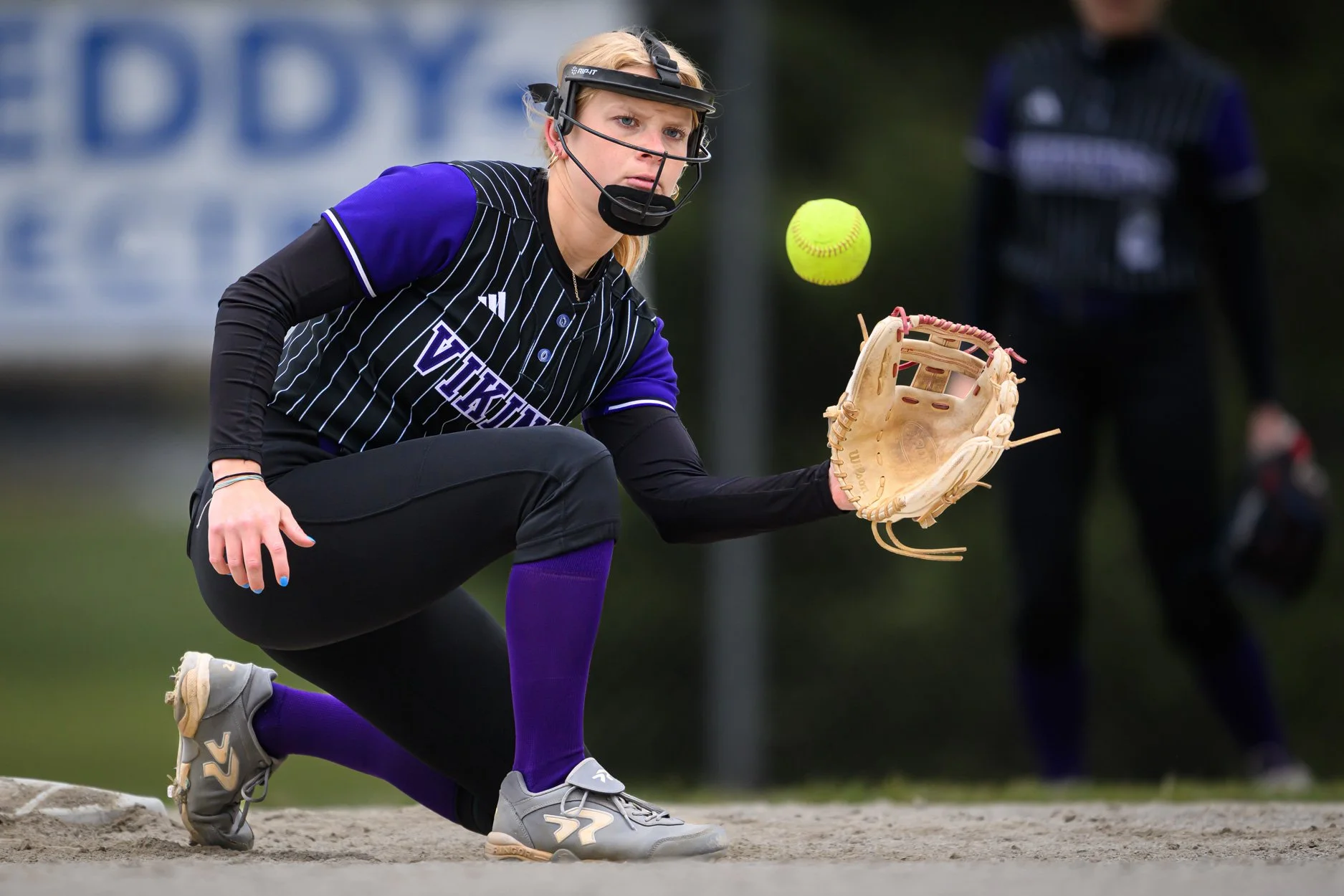 low res SV softball 26-1-32.jpg