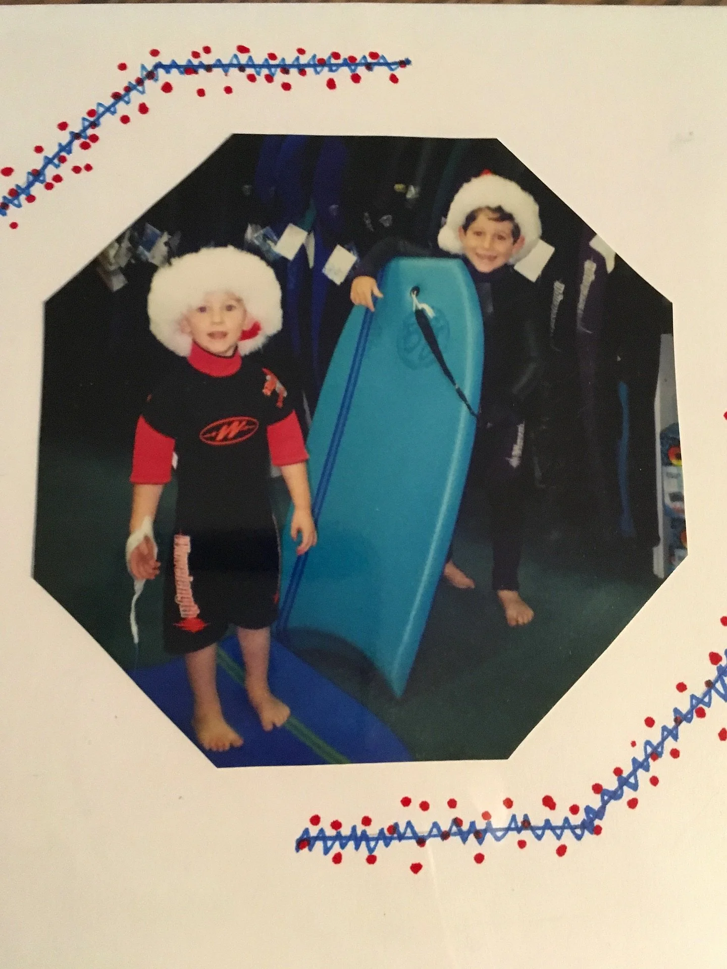 Just a few years back when a couple of Santa&rsquo;s helpers stopped by to help us get ready for the holiday! #christmasiscoming #surfconnection #lompoc #supportlocal