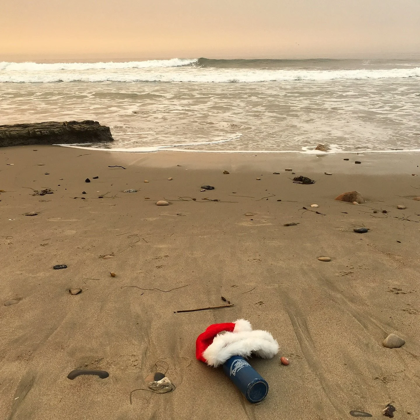 Traveling with the big guy today! 🎅🏼🎅🏼🎅🏼
#travelingtuesday #travelingwithfriends #christmasiscoming #lompoc #surfconnection