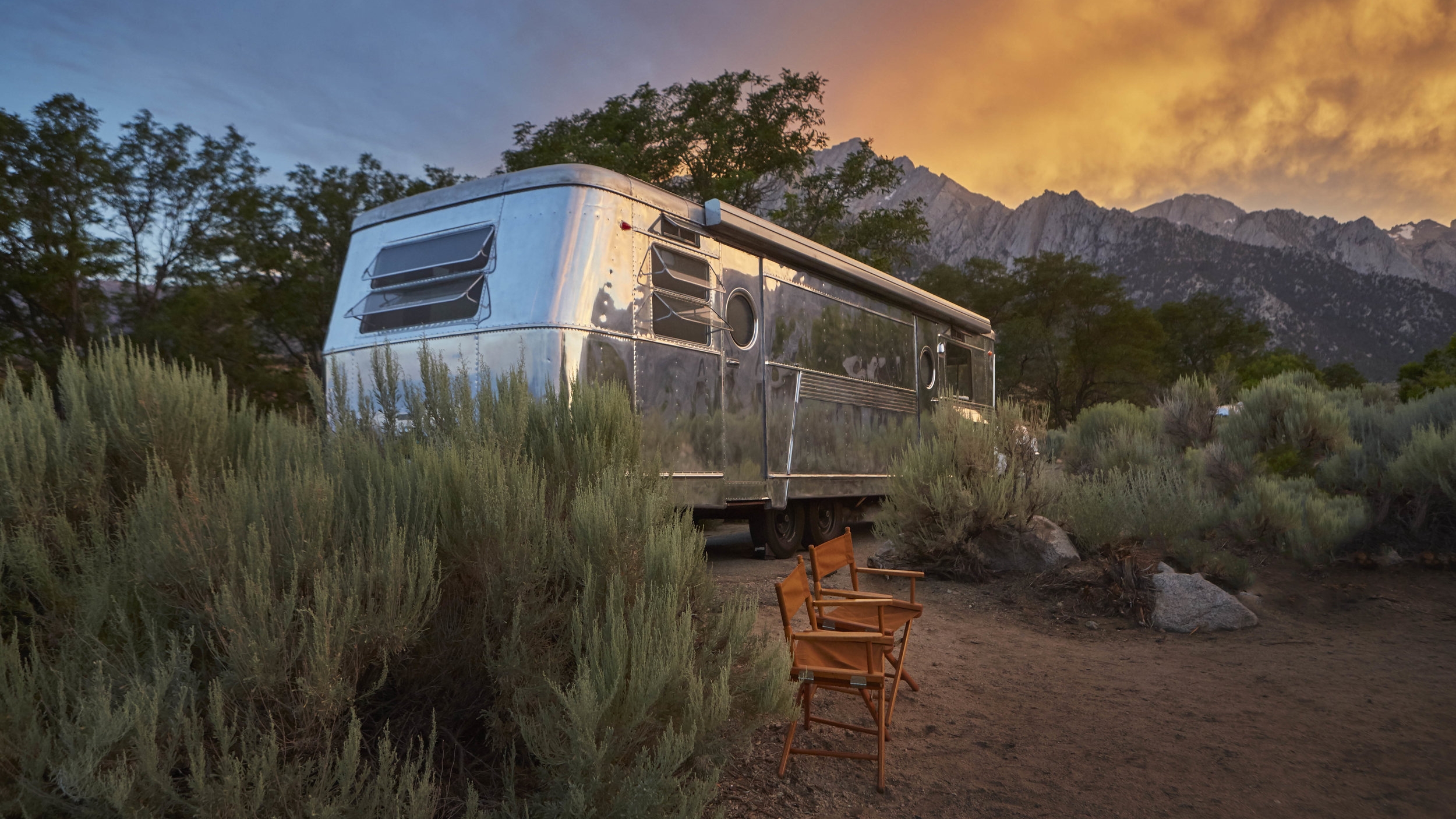 Client: Stephanie and Baldomero Fernandez, Kenyon Co ., Los Angeles, Calif. Trailer: 1955 Spartan Mansion. Manufactured by the Spartan Aircraft Company, Oklahoma City, Okla. Photos Courtesy Kenyon Co. (Instagram @kenyon.co )