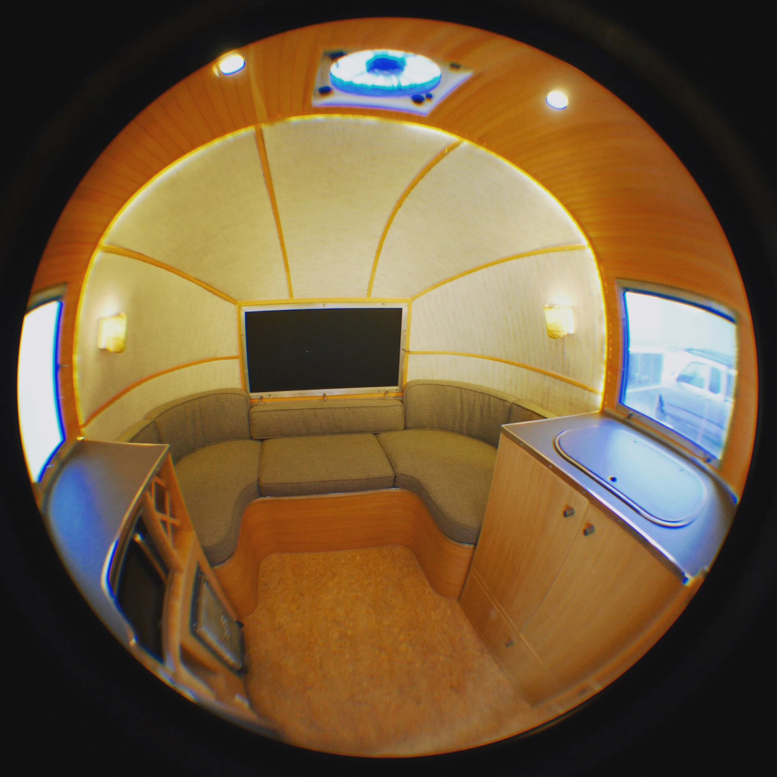 caravelinterior3.jpg