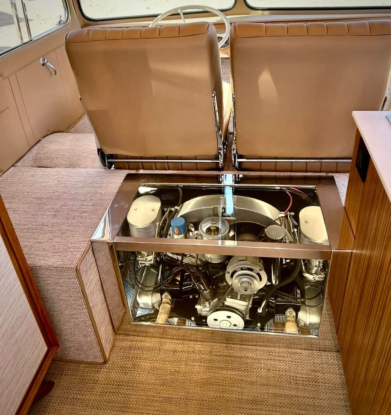 Here&rsquo;s a view of the 1955 Porsche moho that not many people got to see at Mod Week
.
.
.
.
#porsche #porscheclub #modernismweek