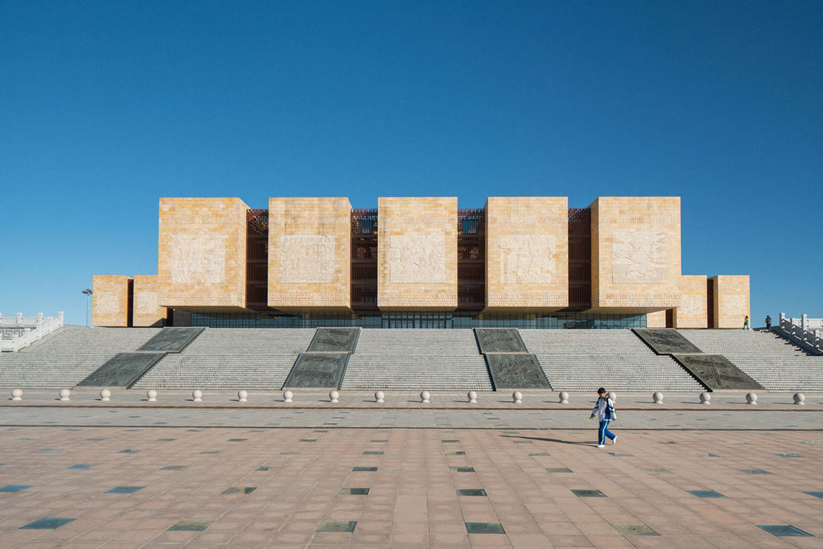 Raphael Olivier, "Ordos-A Failed Utopia"