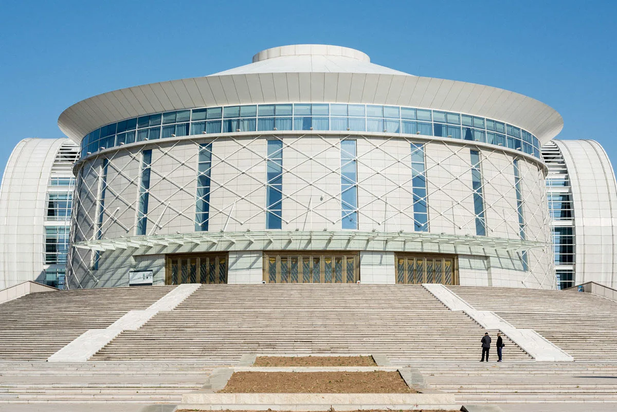 Raphael Olivier, "Ordos-A Failed Utopia"