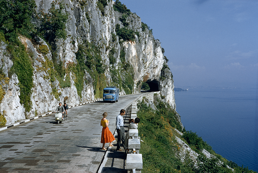 Strada panoramica nei pressi di Trieste, 1956\B. ANTHONY STEWART, NATIONAL GEOGRAPHIC CREATIVE