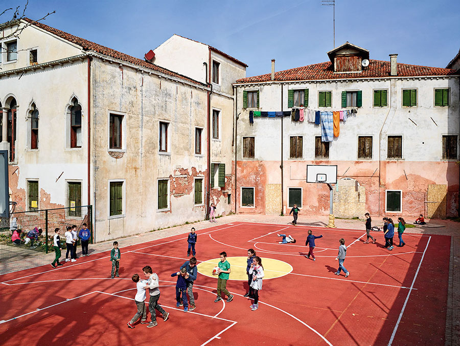 James Mollison\ Ugo Foscolo Elementary School, Murano, Venezia