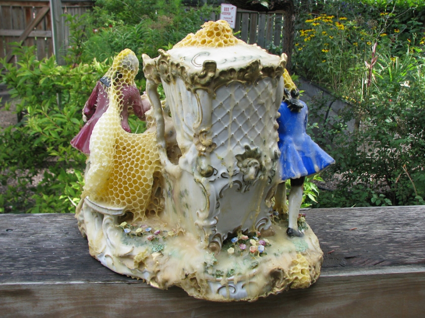 aganetha-dyck-sculture-api.jpg