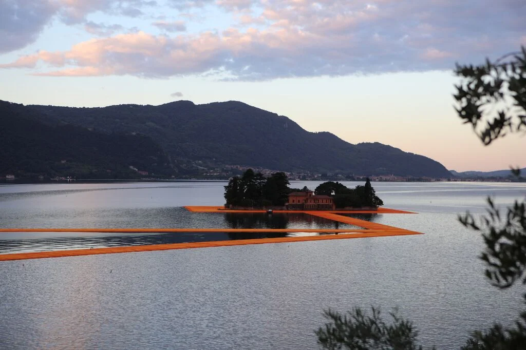 christo-the-floating-piers-01.jpg