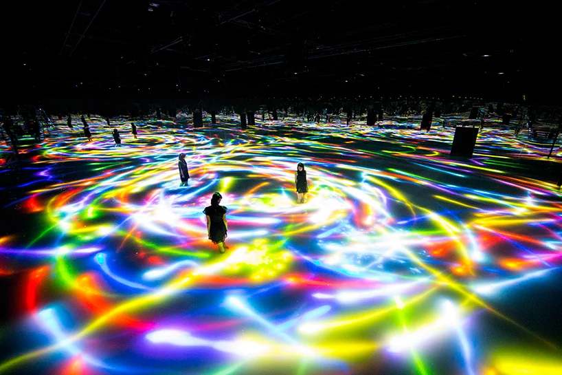 Teamlab, ‘Drawing on the water surface created by the dance of koi and people — infinity’