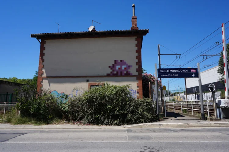 invader-streetart-tolosa-11.jpg