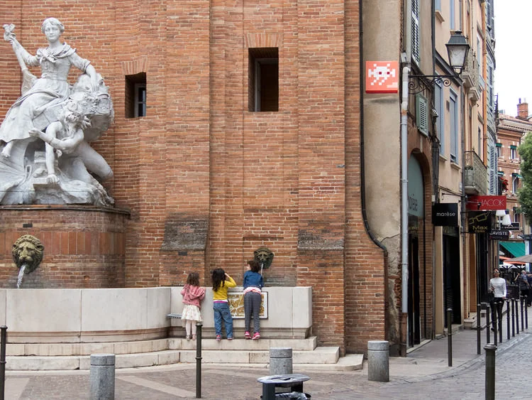 invader-streetart-tolosa-15.jpg