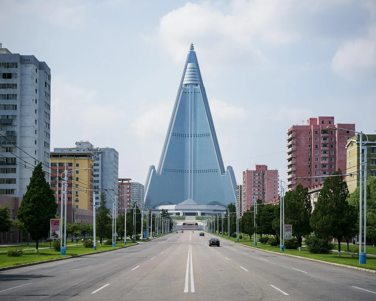 Raphael Olivier, serie "North Korea vintage architecture", fotografie Pyongyang