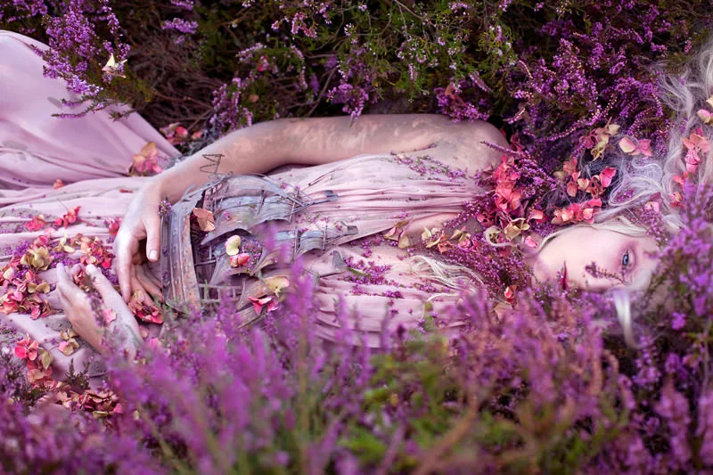 kirsty mitchell, wonderland series, foto: "gammelyns daughter a waking dream"