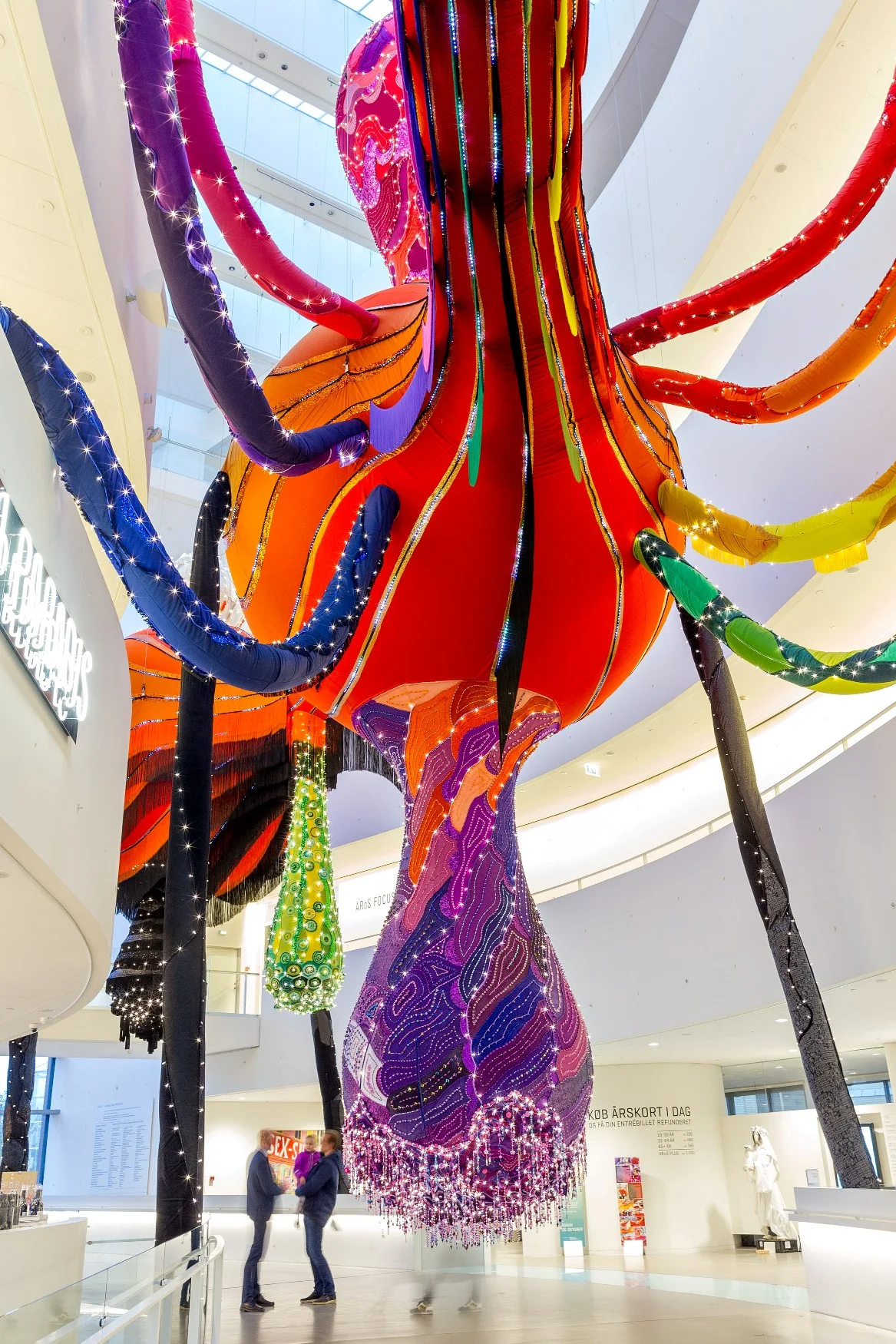 Joana Vasconcelos, Valkyrie Ran; Foto: Luís Vasconcelos; Courtesy Unidade Infinita Projectos