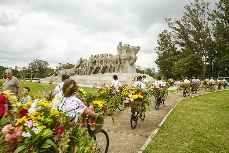 azuma-makoto-flower-messages-01