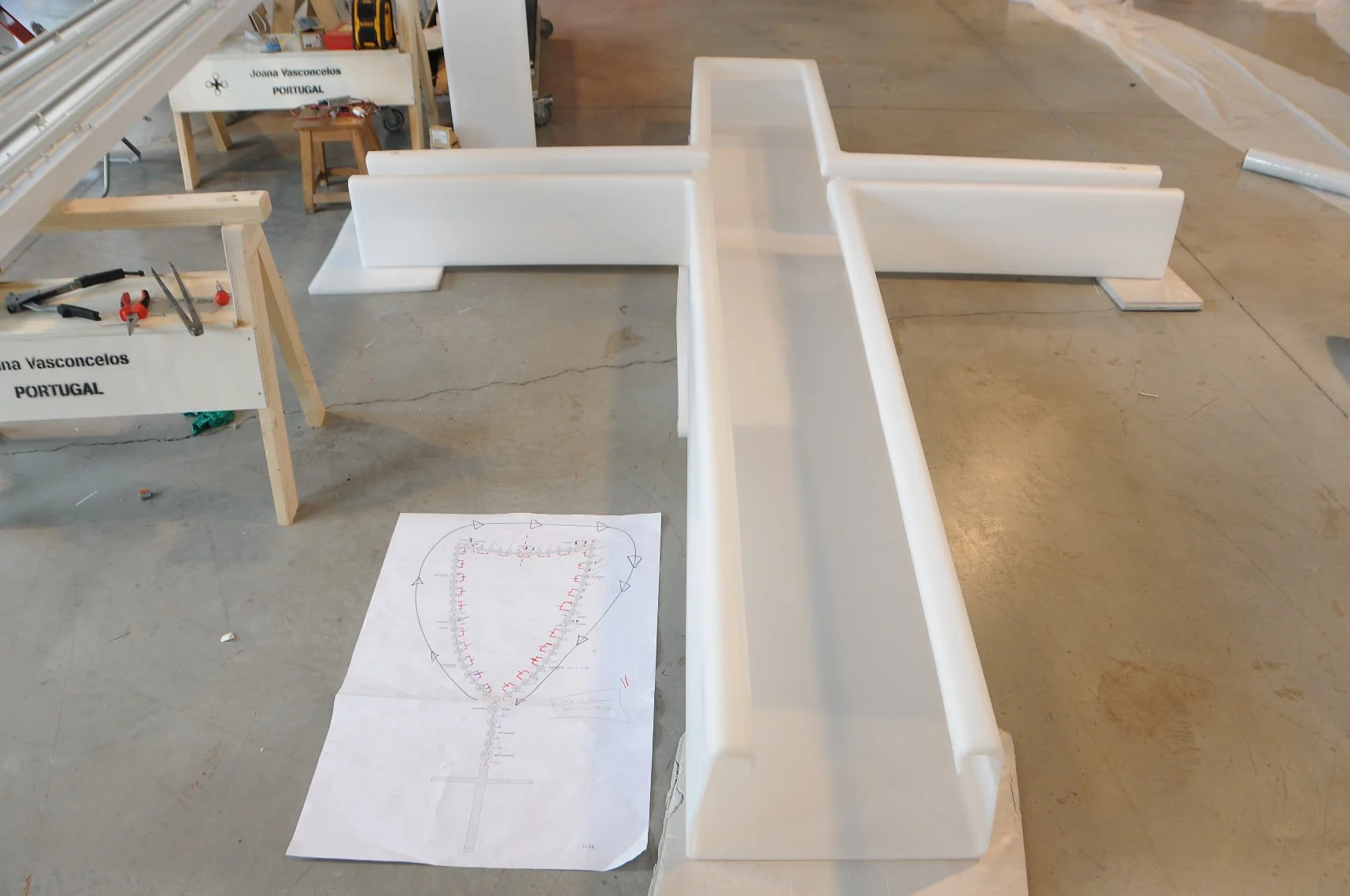 joana-vasconcelos-suspensao-fatima-06