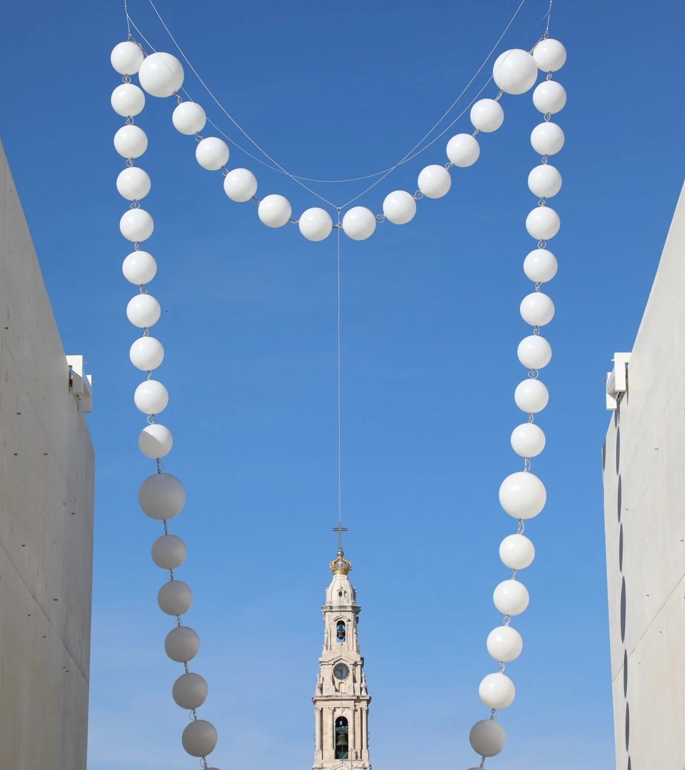 joana-vasconcelos-suspensao-fatima-08