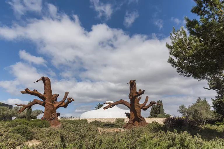 ai weiwei: maybe, maybe not; ‘iron tree’all images © eli posner