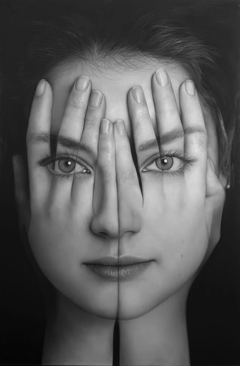 Gli enormi dipinti iperrealisti di Tigran Tsitoghdzya che sembrano dei surreali ritratti fotografici in bianco e nero