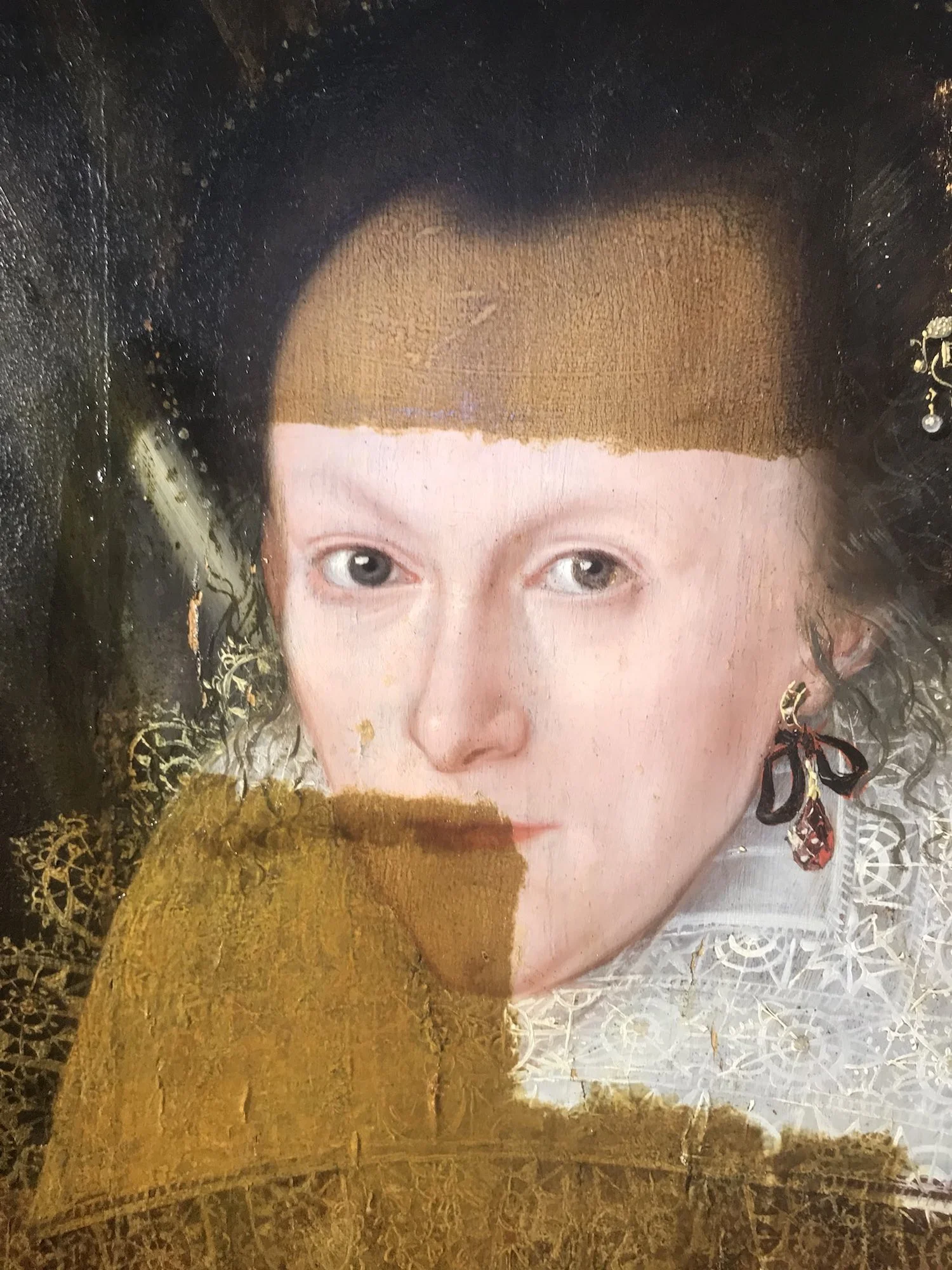LadyinRed_01.jpg