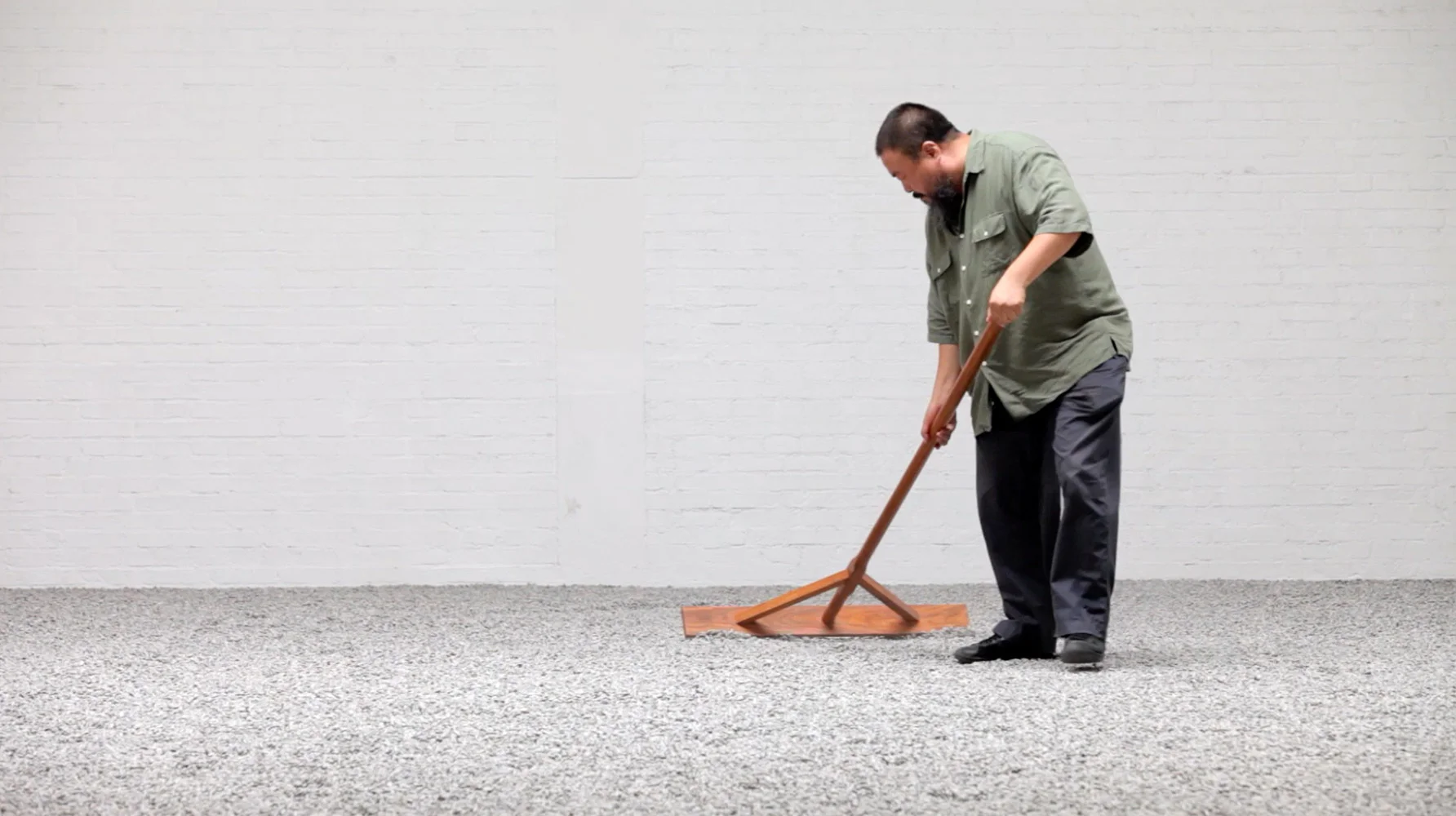 Ai Weiwei, Sunflower Seeds, 2010 Video, color. 14 42. Courtesy Tate Digital © Tate 2017