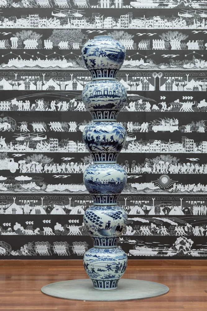 Ai Weiwei,&nbsp;Stacked Porcelain Vases as a Pillar, 2017 Porcellana 312 x 50,5 x 27 cm total. 52 x 50,5 x 27 cm per vaso. photo © Ai Weiwei Studio, Berlín, 201