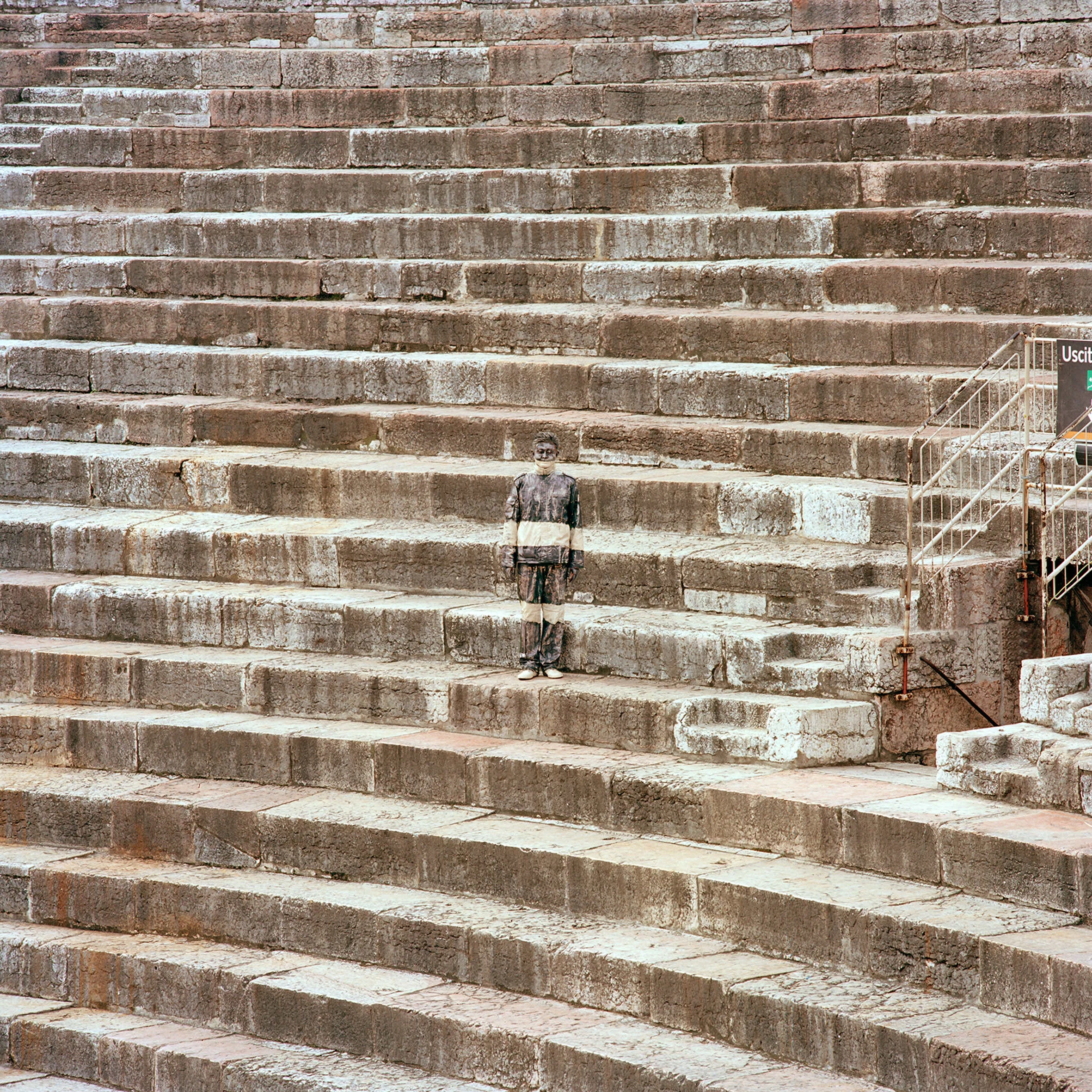 Liu Bolin, Arena di Verona, Courtesy Boxart Verona