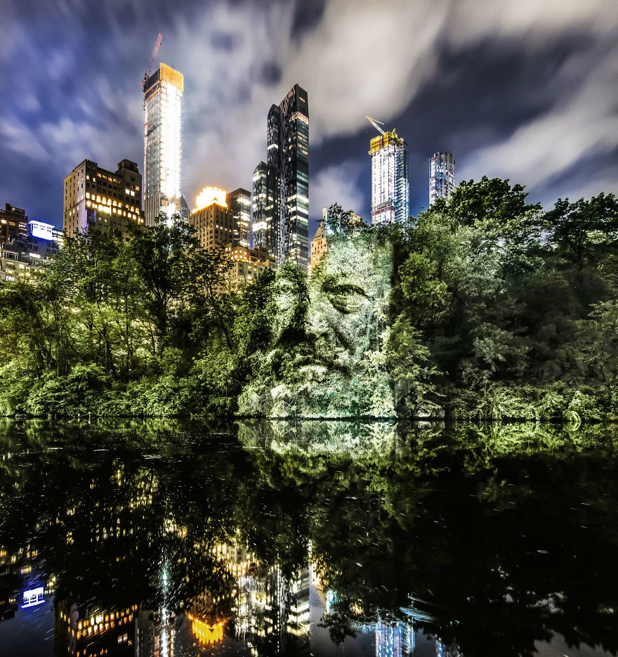 A-World-First-in-New-York-9-Little-Defition-5b165547a3f97__880.jpg