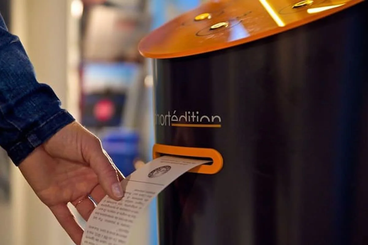 ‘Short Story Dispenser’ il distributore automatico di racconti che piace ai francesi