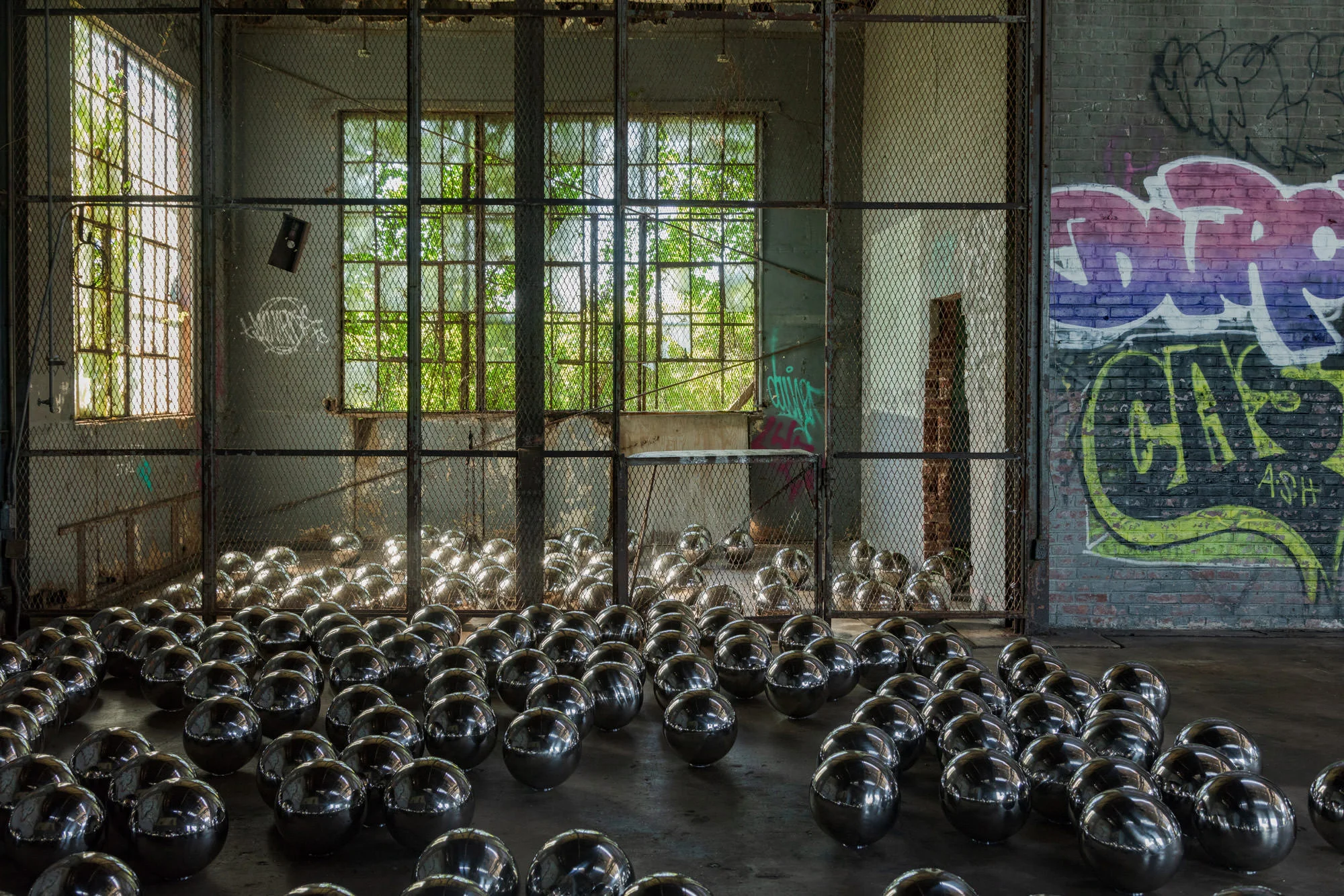 yayoi-kusama-narcissus-garden-rockaway-nyc-1