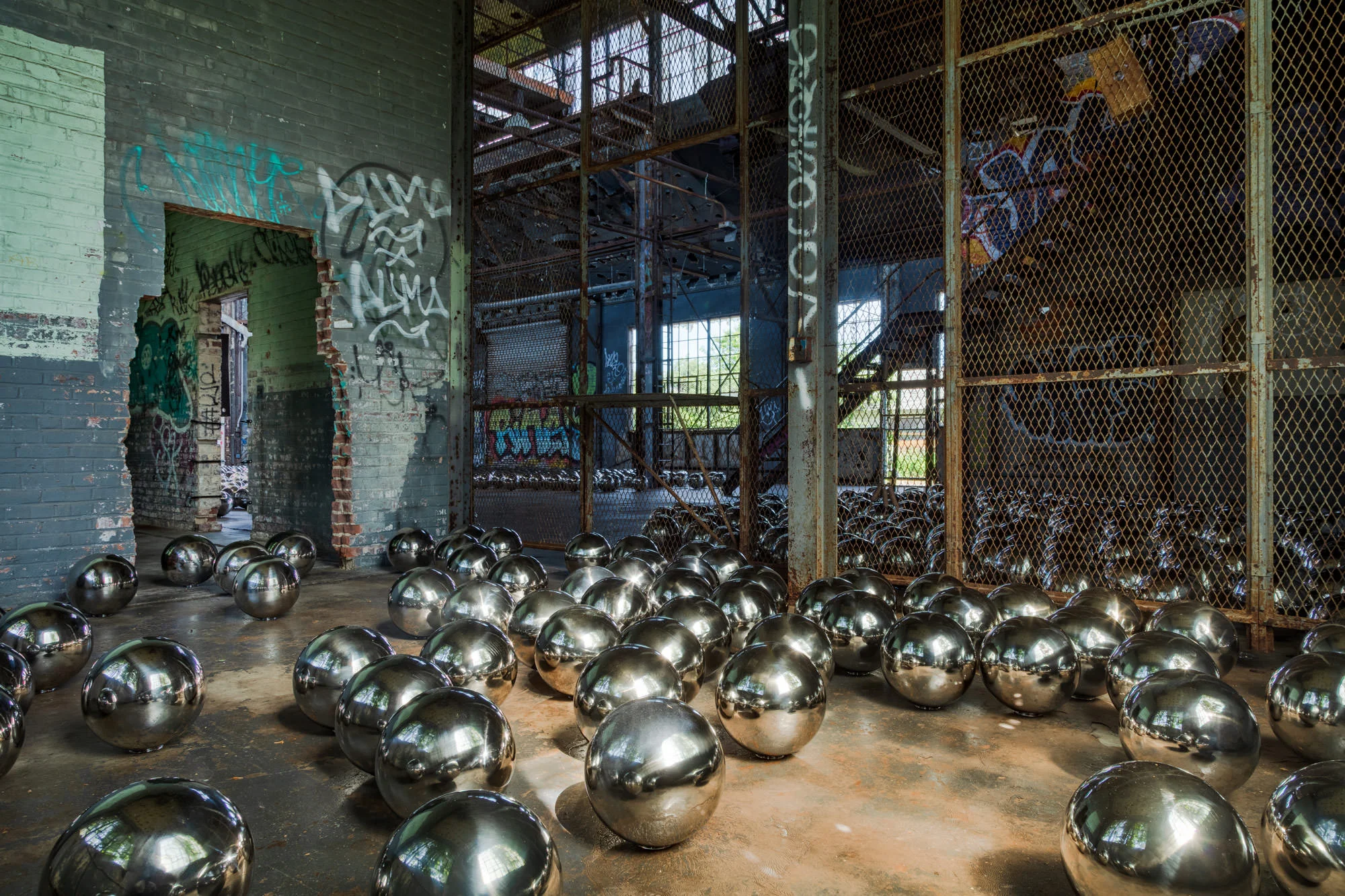 yayoi-kusama-narcissus-garden-rockaway-nyc-6