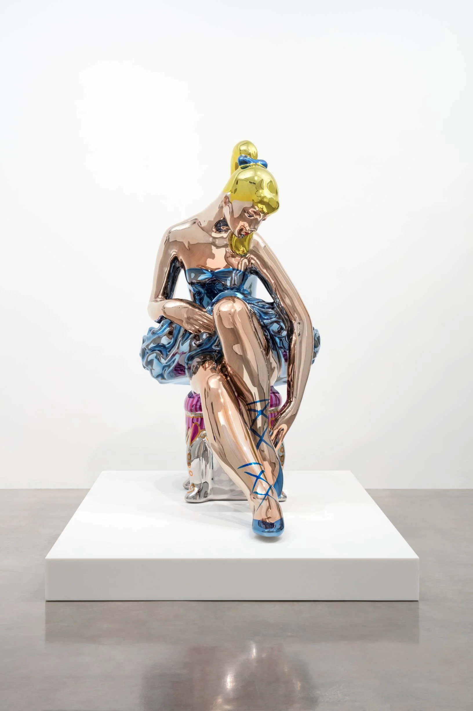Trent'anni di Jeff Koons in mostra all'Ashmolean di Oxford, il museo