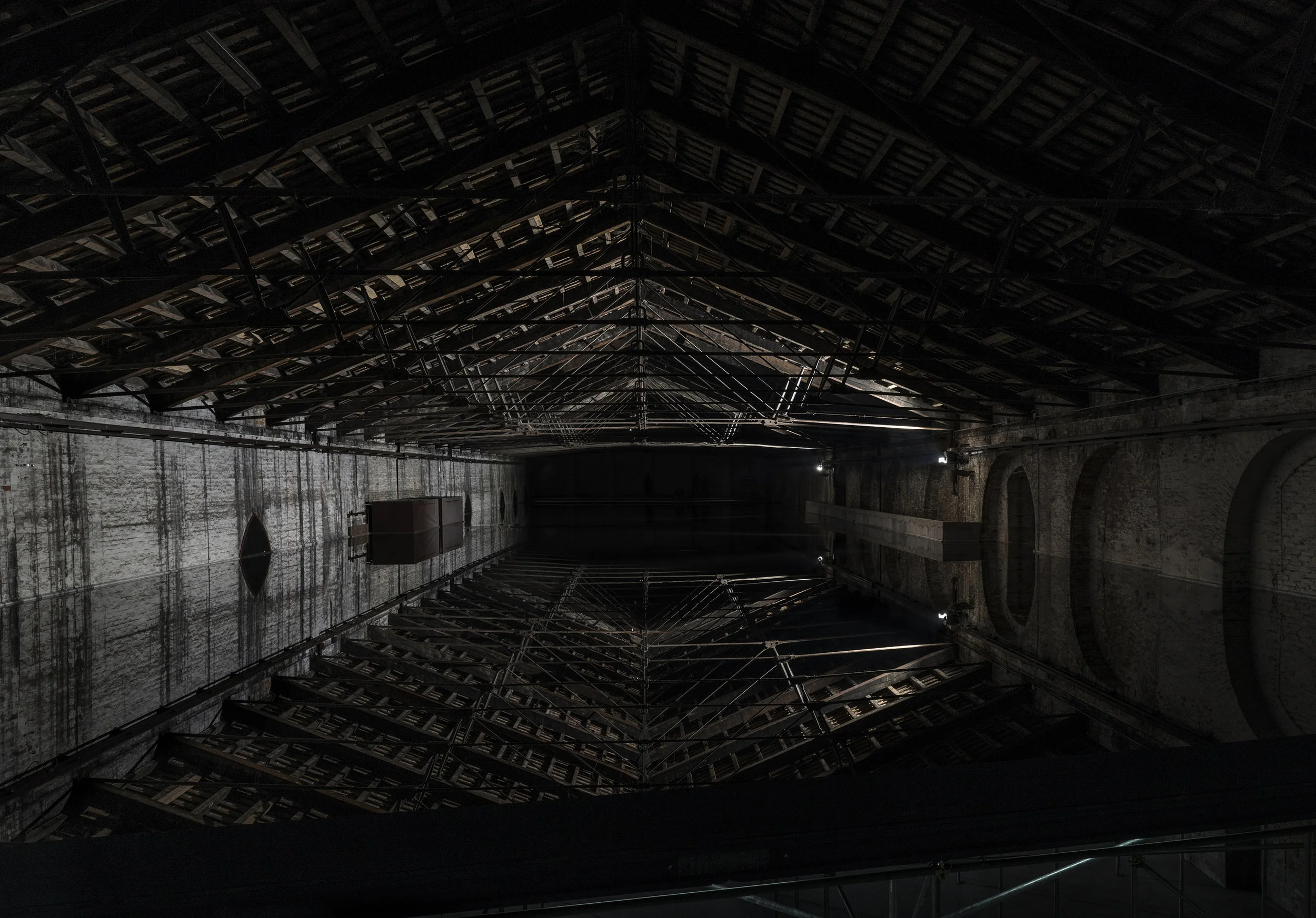 Giorgio Andreotta Calò; Senza titolo (La fine del mondo), 2017; Veduta dell’installazione, Padiglione Italia, 57ma; Biennale di Venezia, 2017. Courtesy Studio Giorgio Andreotta Calò, Venezia. Foto: Roberto Marossi