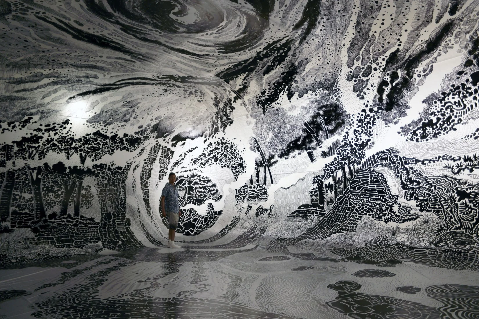Oscar Oiwa in Paradise – Drawing the Ephemeral