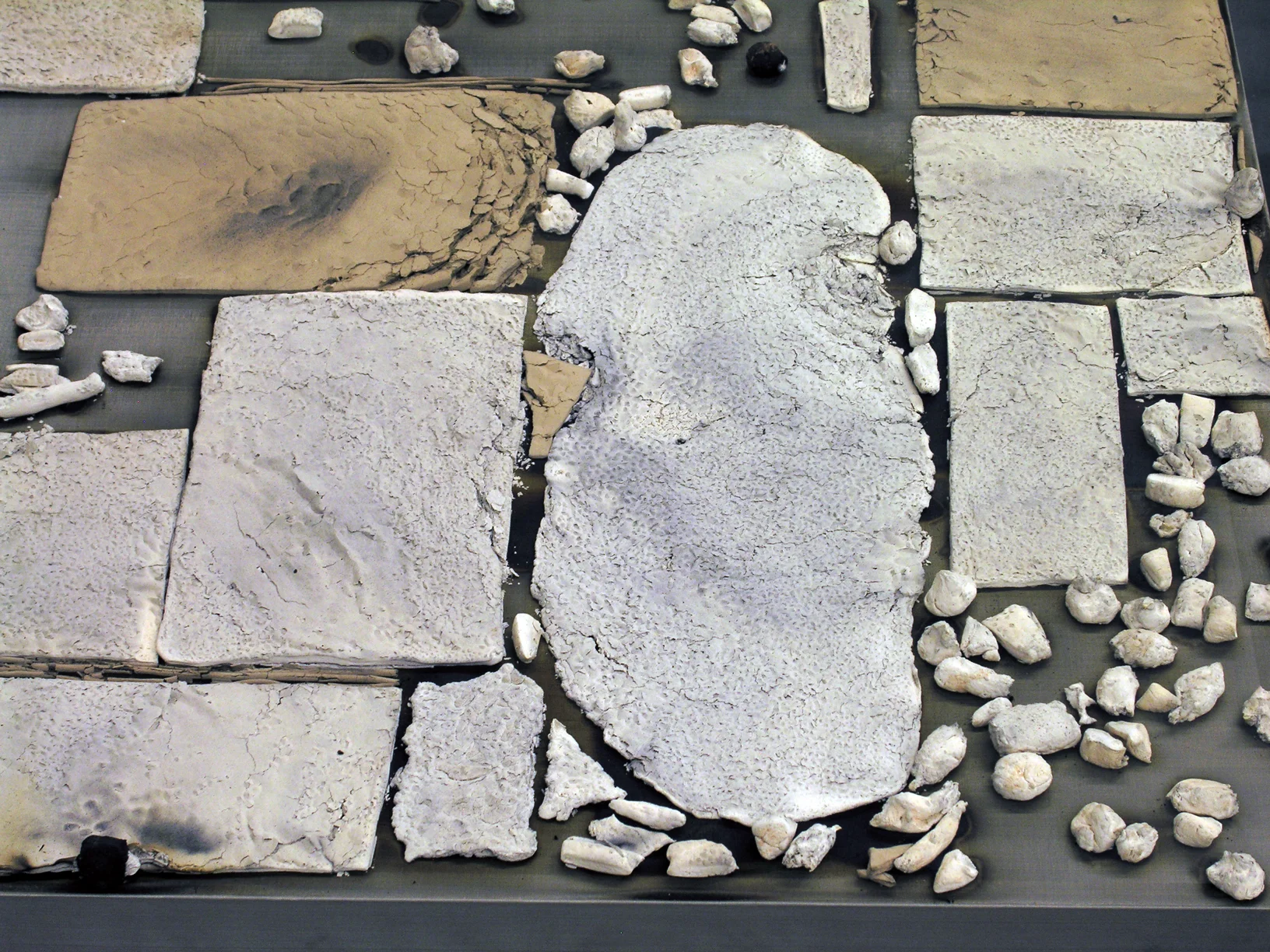 Sheela Gowda; Collateral, 2007 (dettaglio). Courtesy dell’artista e Iniva, Londra. Foto: Sheela Gowda